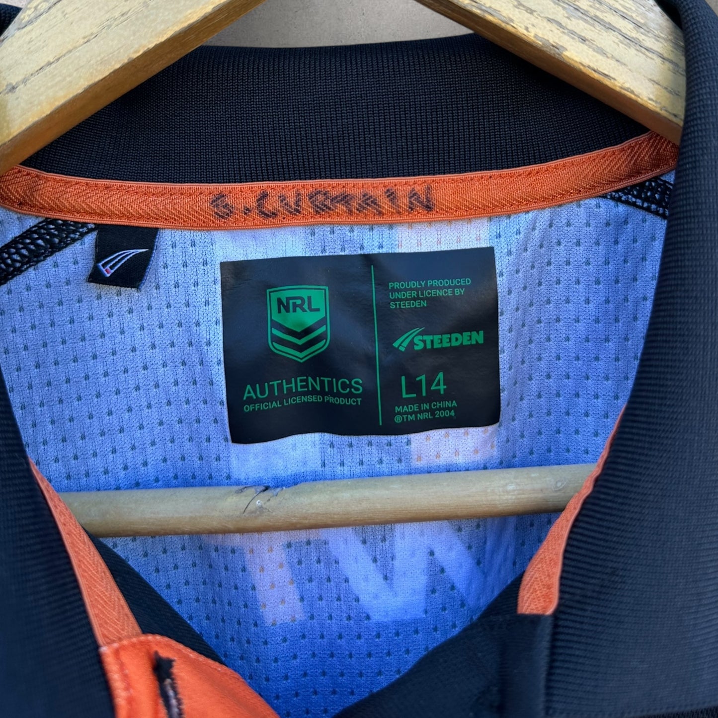 WESTS TIGERS NRLW SOPHIE CURTAIN 2023 PLAYER ISSUED MEDIA POLO