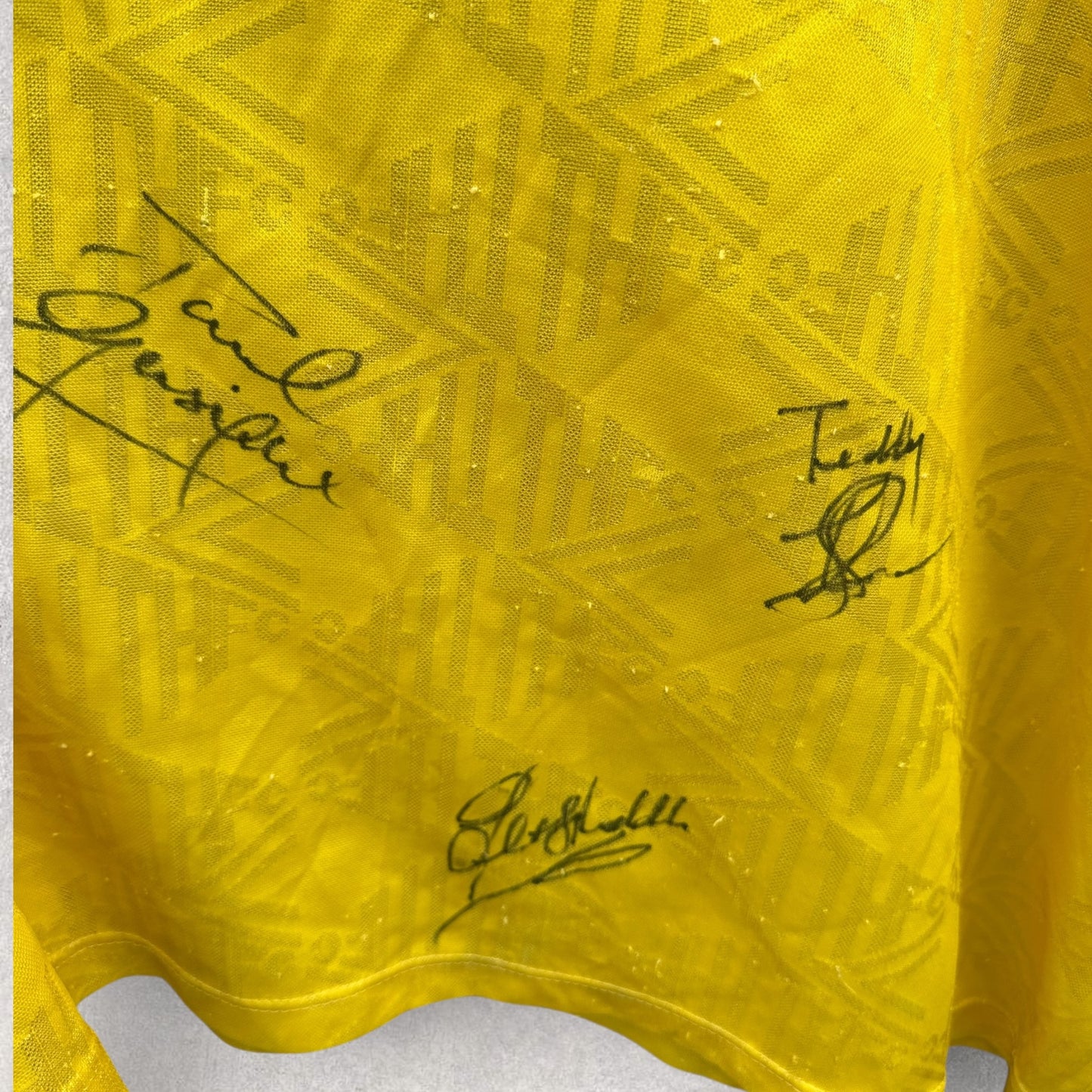 TOTTENHAM HOTSPUR 1994-1995 UMBRO THIRD FOOTBALL KIT SIGNED