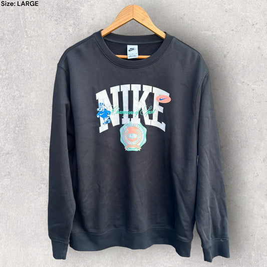 NIKE FLEECE VARSITY CREWNECK JUMPER