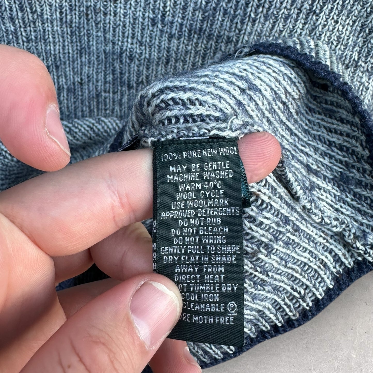 RODD & GUNN EUROPEAN YARN 100% WOOLEN QUARTER ZIP JUMPER