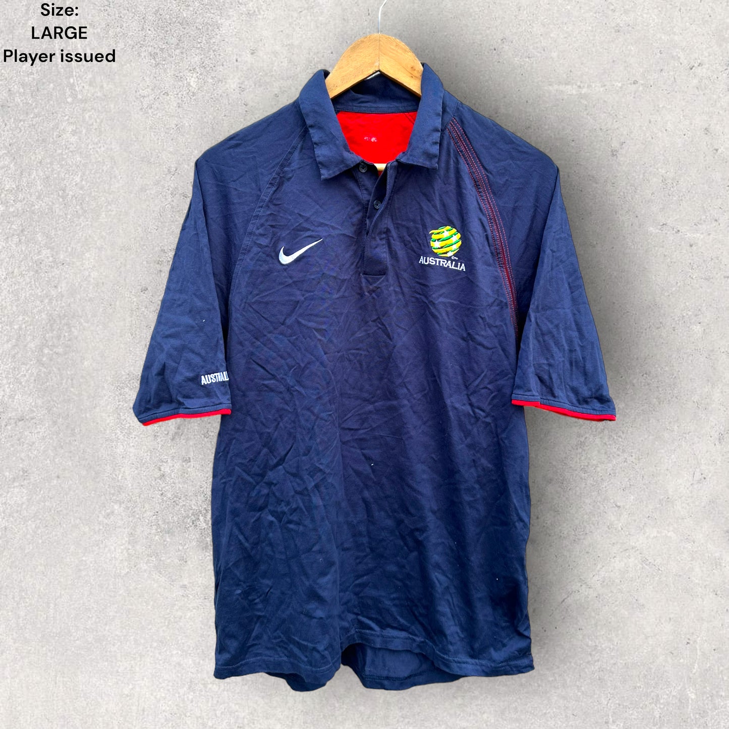 AUSTRALIAN SOCCEROS PLAYER ISSUED NIKE TRAINING SHIRT