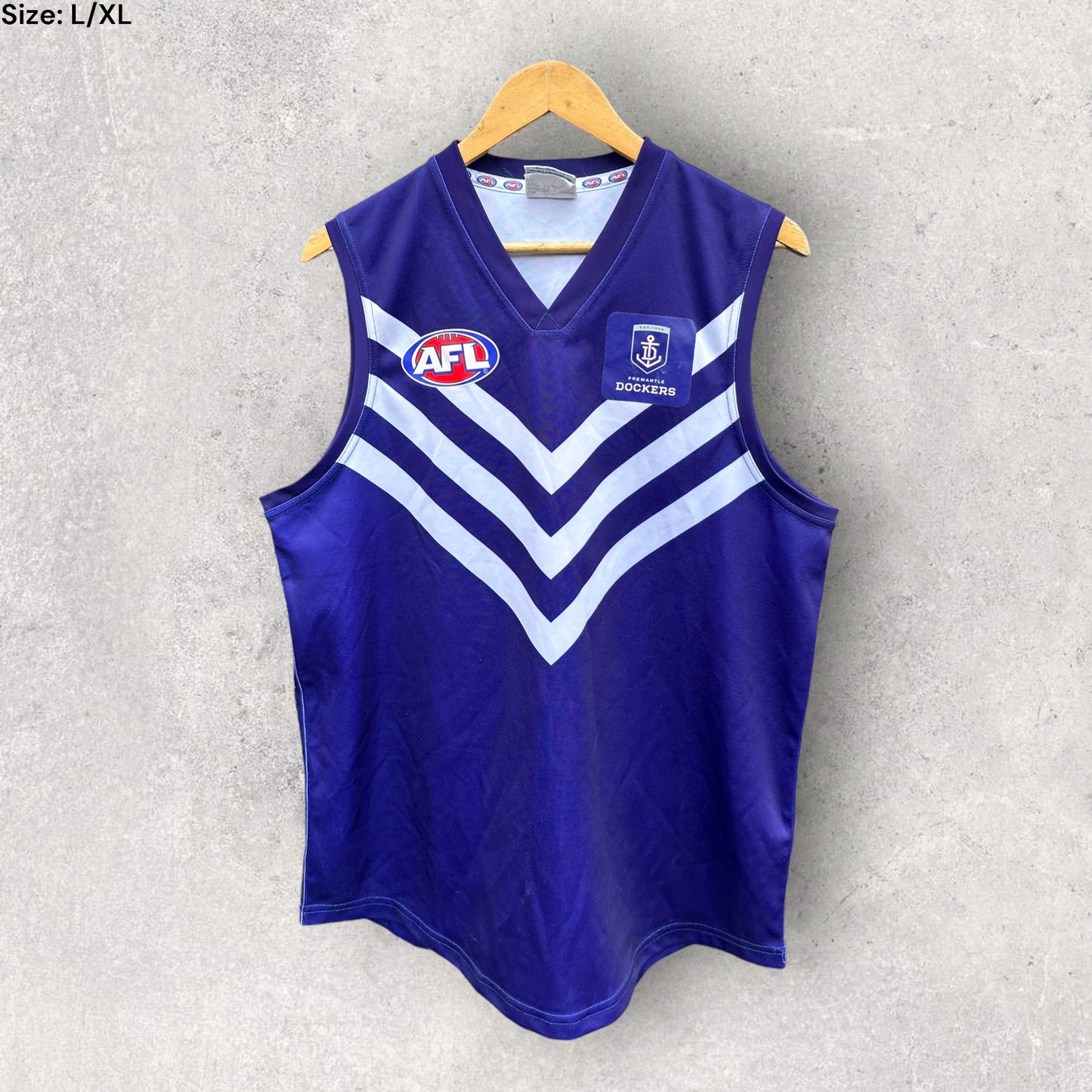 FREMANTLE DOCKERS JERSEY