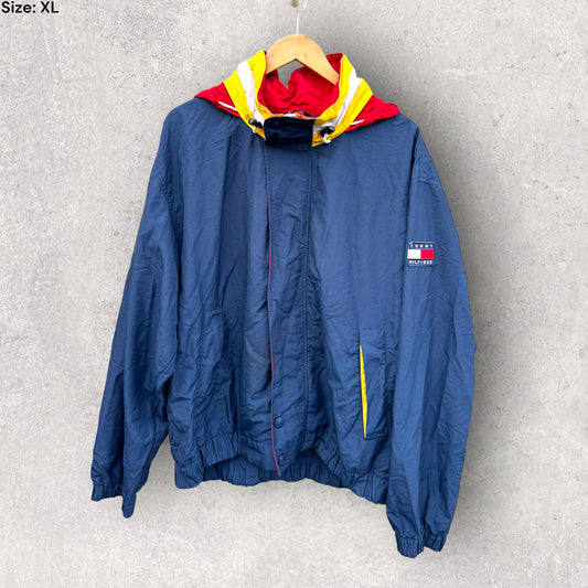 TOMMY HILFIGER HOODED WINDBREAKER JACKET