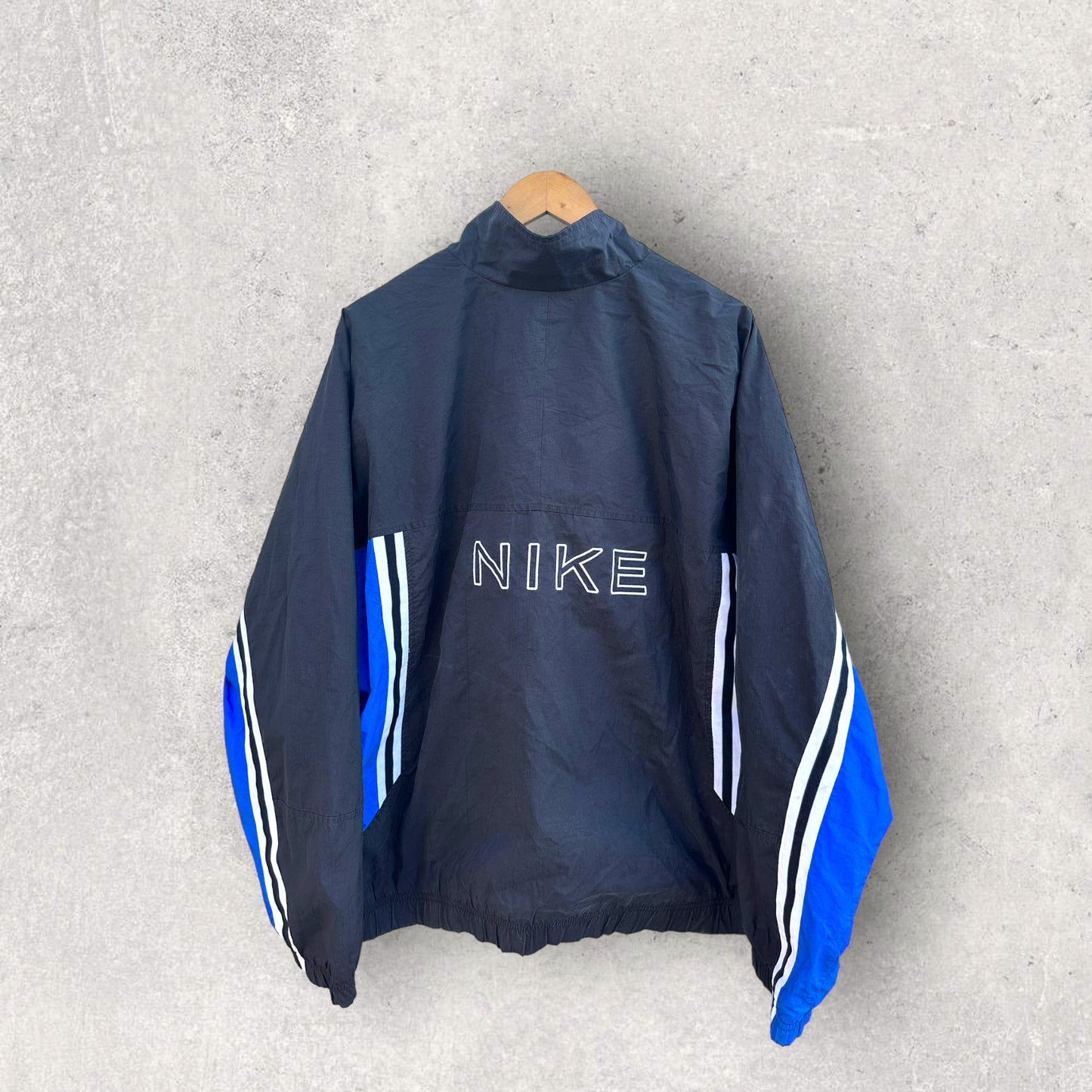 NIKE VINTAGE 90s WINDBREAKER JACKET