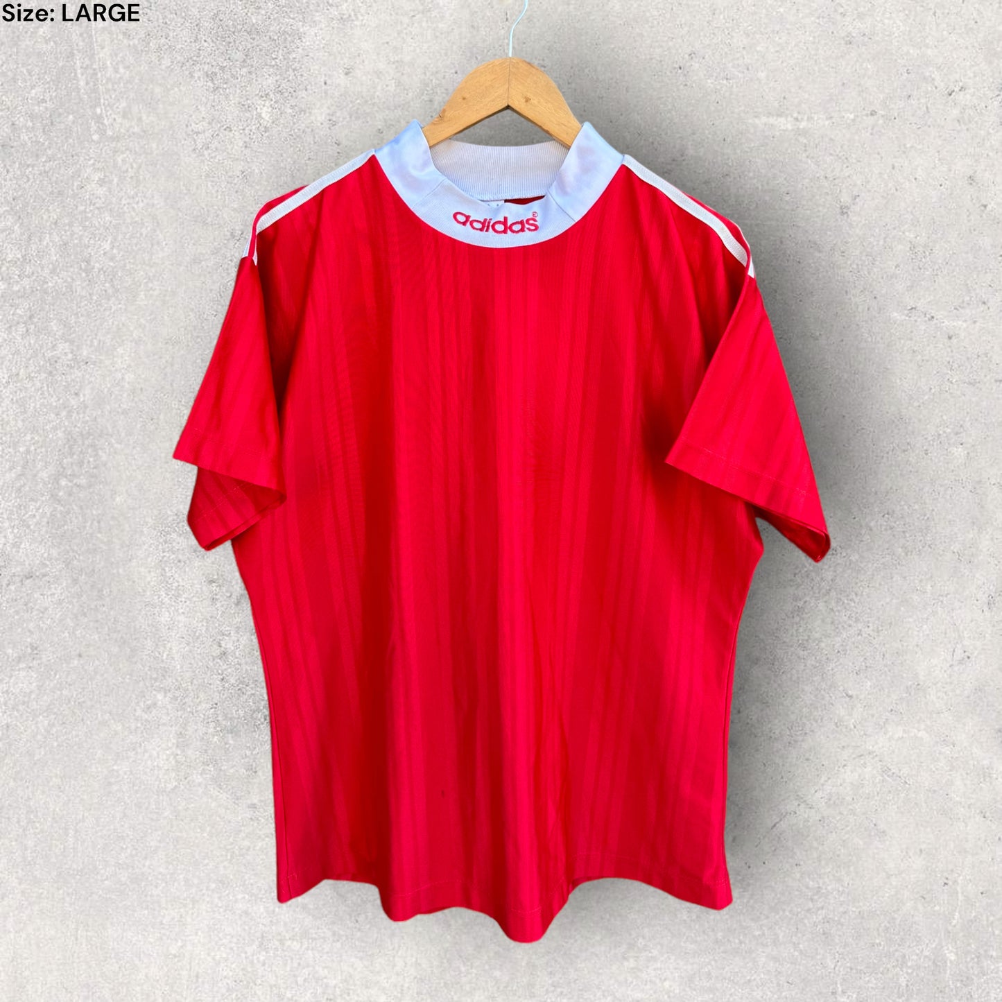 ADIDAS 90s VINTAGE RED SHIRT