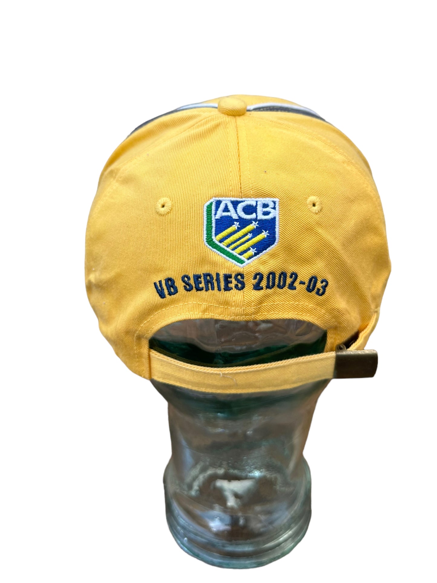 AUSTRALIA 2002 TRI SERIES HAT SIGNED BY MERV HUGHES