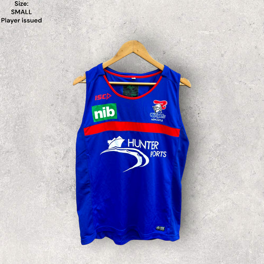 NEWCASTLE KNIGHTS PLAYER ISSUED TRAINING SINGLET