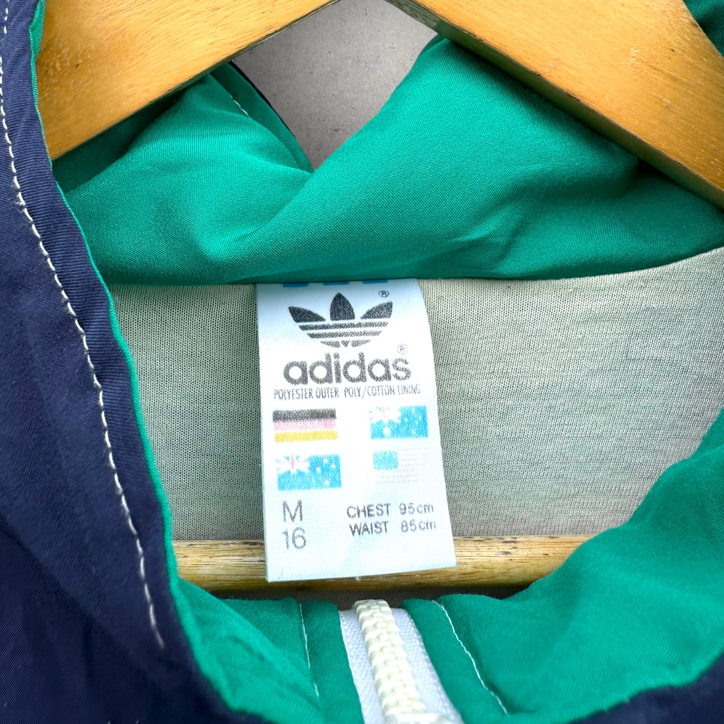 ADIDAS VINTAGE HALFZIP WINDBREAKER JACKET