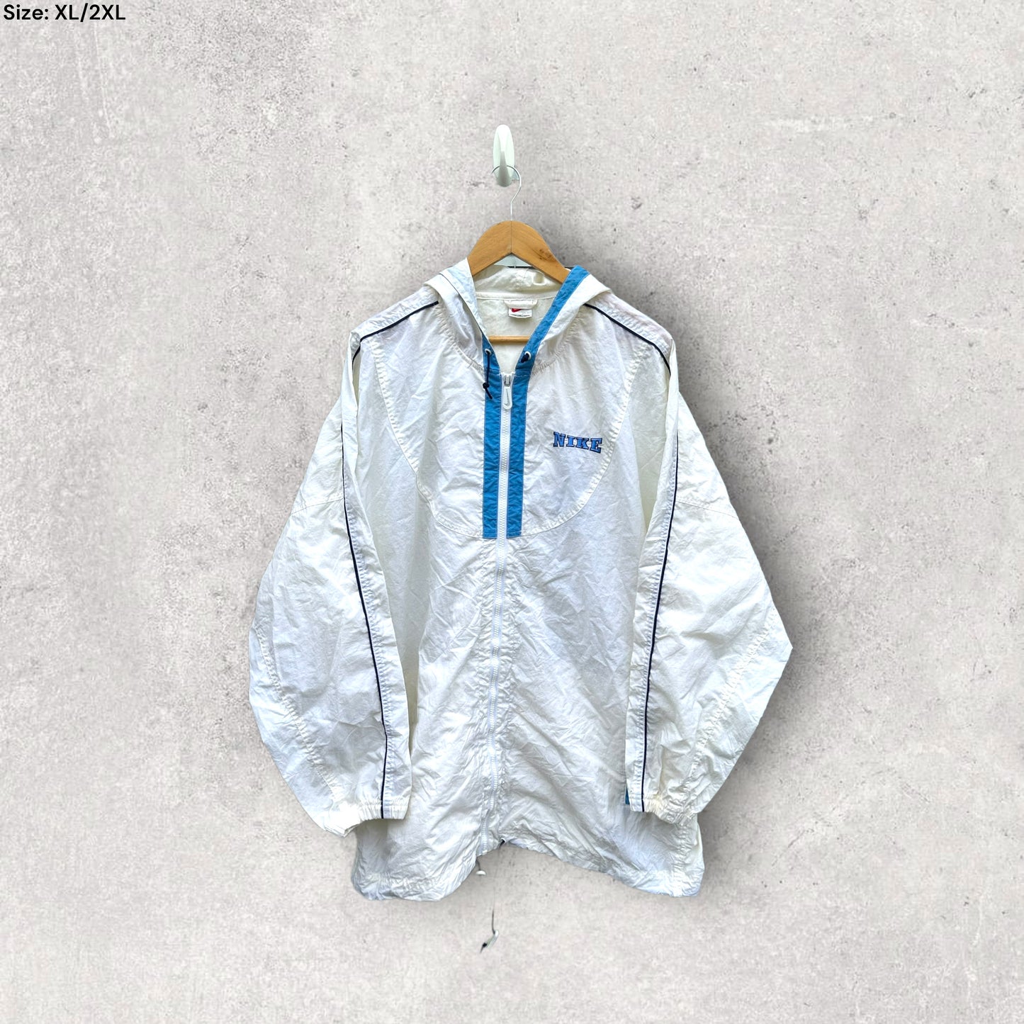 NIKE VINTAGE WINDBREAKER