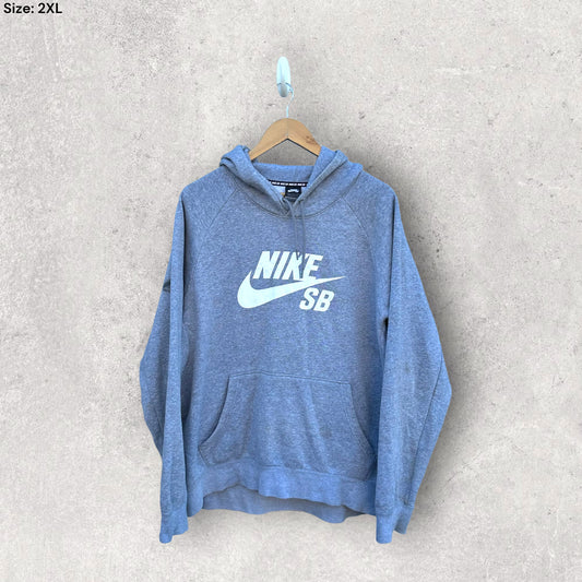 NIKE SB HOODED JUMPER