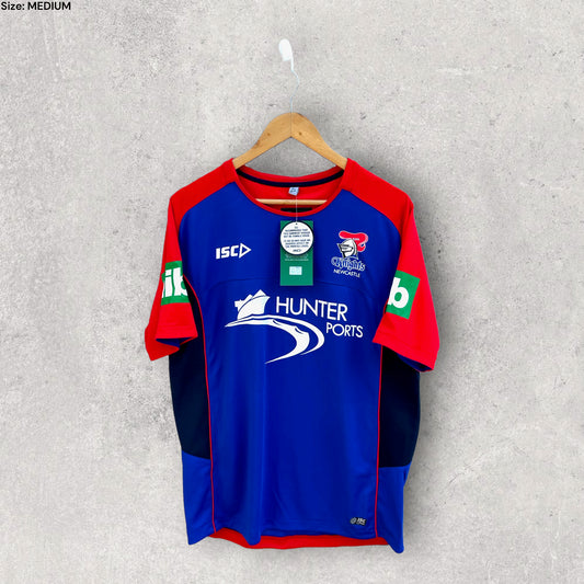 NEWCASTLE KNIGHTS TRAINING T-SHIRT BRAND NEW WITH TAGS
