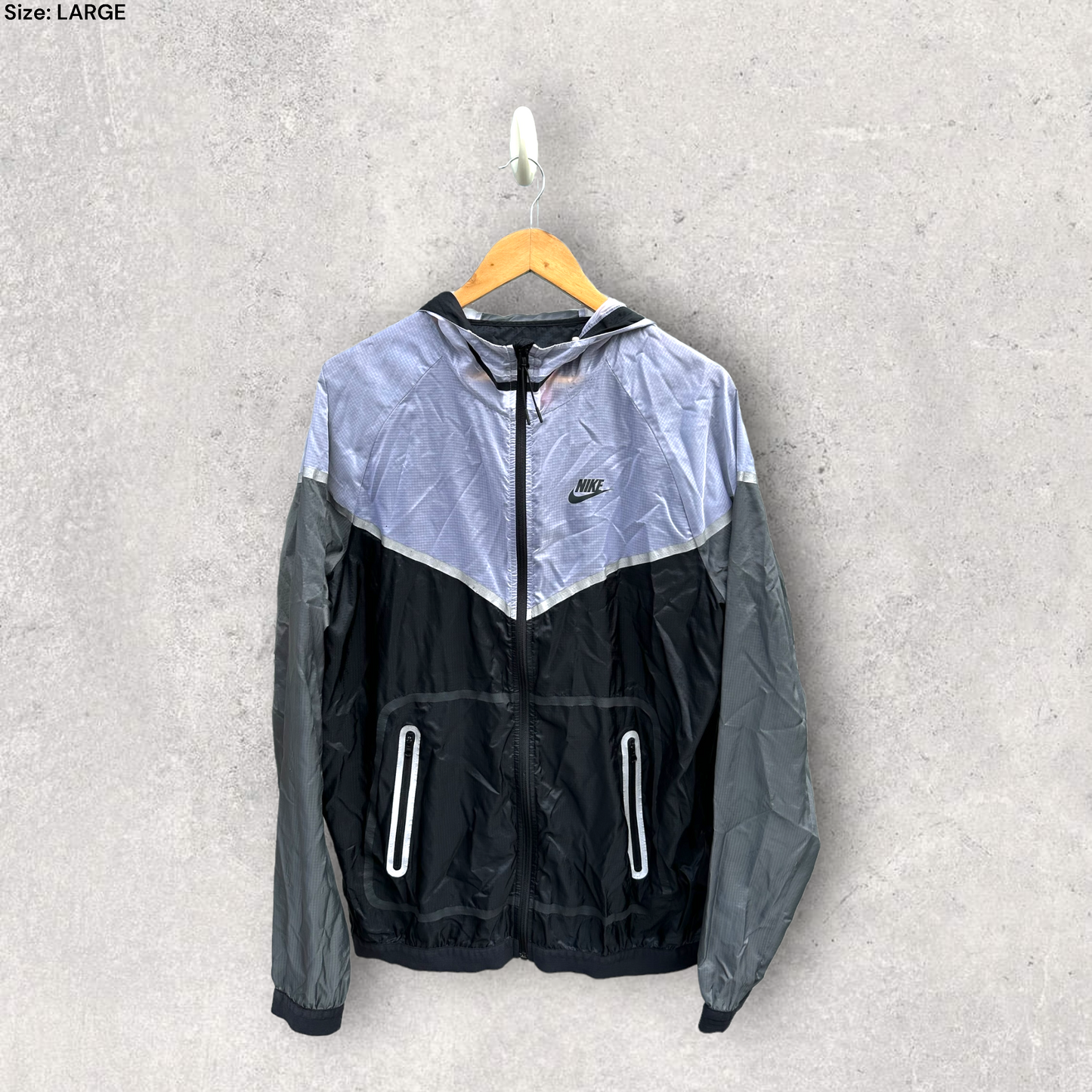 NIKE LIGHTWEIGHT WINDBREAKER