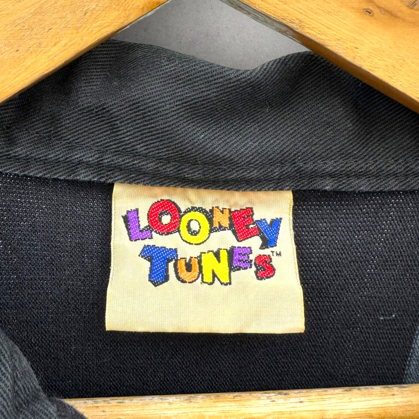 LOONEY TUNES 90S VINTAGE POLO SHIRT